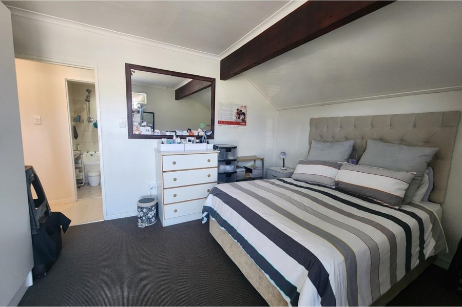 2 Bedroom Property for Sale in Rondebosch East Western Cape